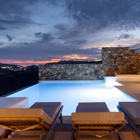 וילה Calithenean