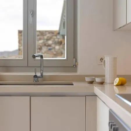 וילה Calithenean