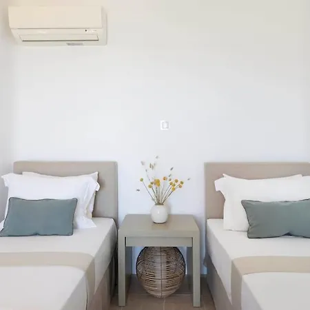 וילה Calithenean *